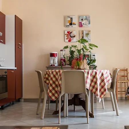 Apartment Attico Con 2 Camere In Via Vespucci *